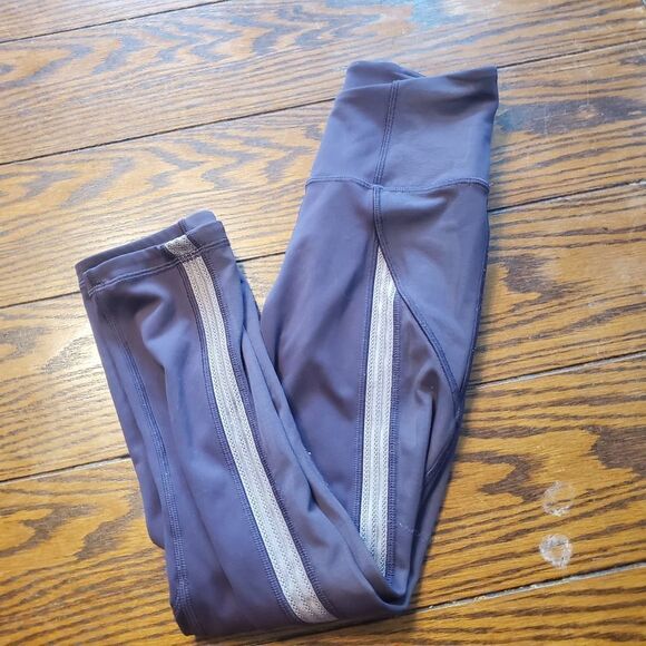 Lululemon Power Lines Crop Cyber/Dark Chrome  Sz 2 - Picture 3 of 5